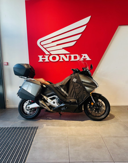 HONDA FORZA 750 - BEAUCOUZE