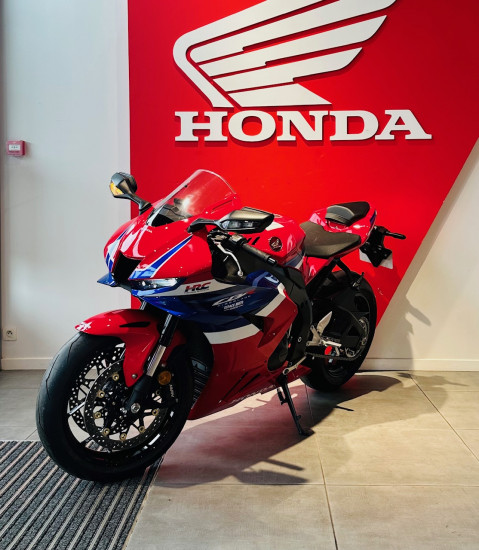 HONDA CBR 1000 RR-R Fireblade - BEAUCOUZE