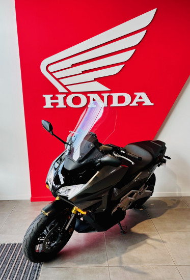 HONDA FORZA 750 - BEAUCOUZE