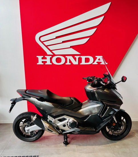 HONDA FORZA 750 - BEAUCOUZE