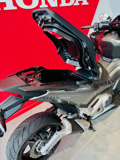 HONDA FORZA 750 - BEAUCOUZE