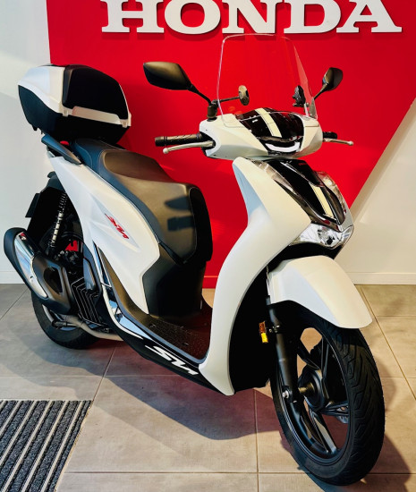 HONDA SH 125 - BEAUCOUZE