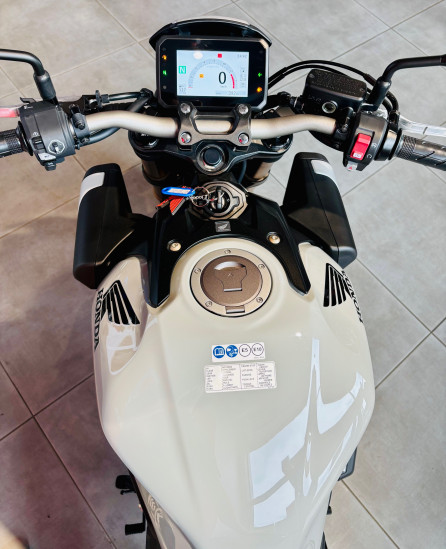 HONDA CB 650 R E-Clutch - BEAUCOUZE