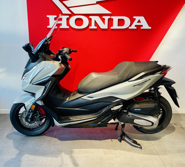 HONDA FORZA 125 2022 GRIS NARDO + SELLE CONFORT - BEAUCOUZE