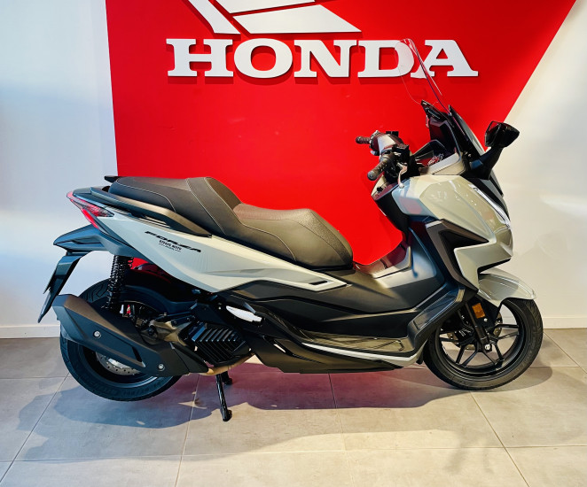 HONDA FORZA 125 2022 GRIS NARDO + SELLE CONFORT - BEAUCOUZE