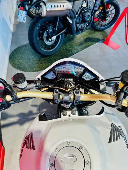 HONDA CB 1000 R - BEAUCOUZE