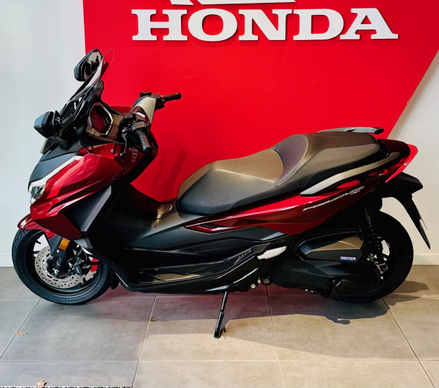 HONDA FORZA 350 - BEAUCOUZE