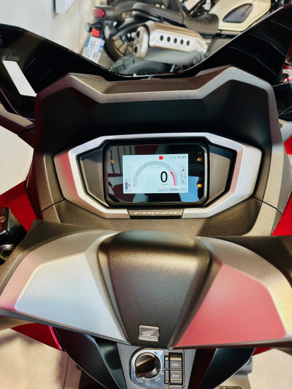 HONDA FORZA 350 - BEAUCOUZE