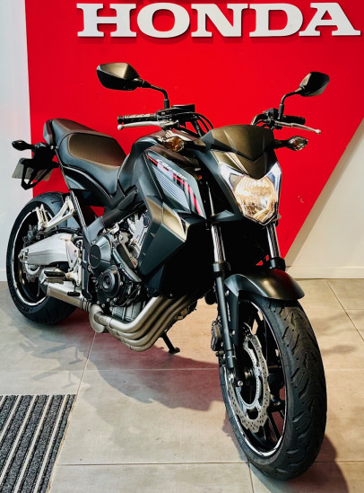 HONDA CB 650 F - BEAUCOUZE HONDA CB 650 F - BEAUCOUZE
