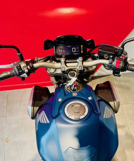 HONDA CB 650 R - BEAUCOUZE