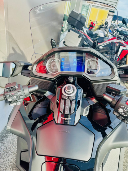 HONDA GL1800 GOLDWING TOURING DCT - BEAUCOUZE