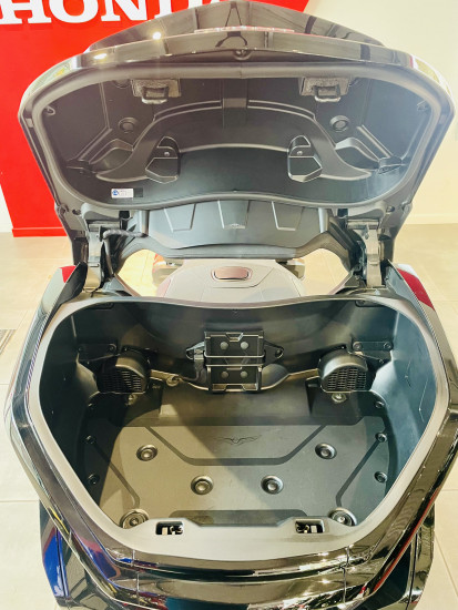 HONDA GL 1800 GOLDWING TOURING DCT 2023 - BEAUCOUZE