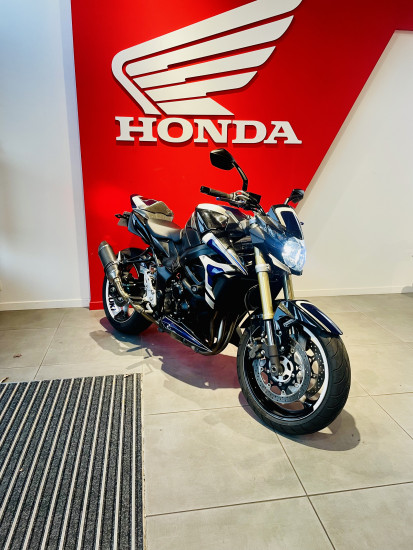 SUZUKI GSR 750 GSR750 PEINTURE PERSO - BEAUCOUZE