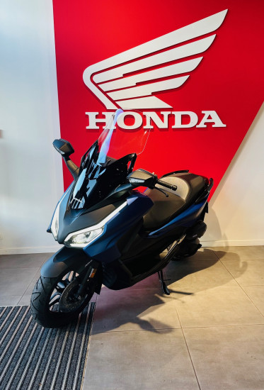 HONDA FORZA 125 - BEAUCOUZE