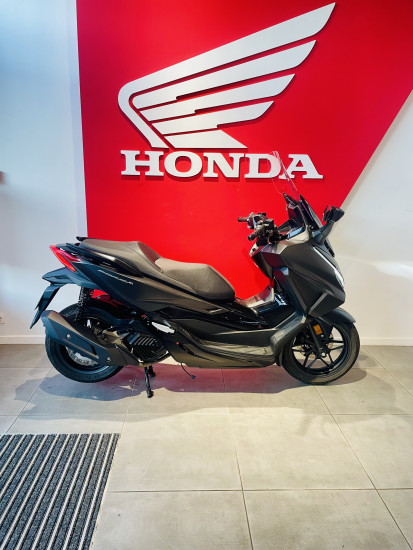 HONDA FORZA 125 GRIS MAT 2023 LOA POSSIBLE - BEAUCOUZE