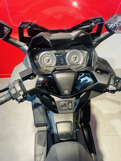 HONDA FORZA 125 GRIS MAT 2023 LOA POSSIBLE - BEAUCOUZE