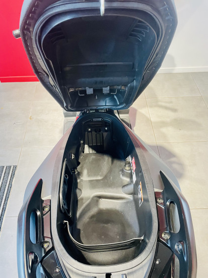 HONDA FORZA 125 GRIS MAT 2023 LOA POSSIBLE - BEAUCOUZE