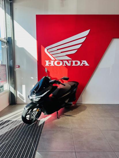 HONDA PCX 125 - BEAUCOUZE