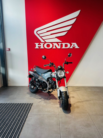 HONDA DAX ST125 - BEAUCOUZE