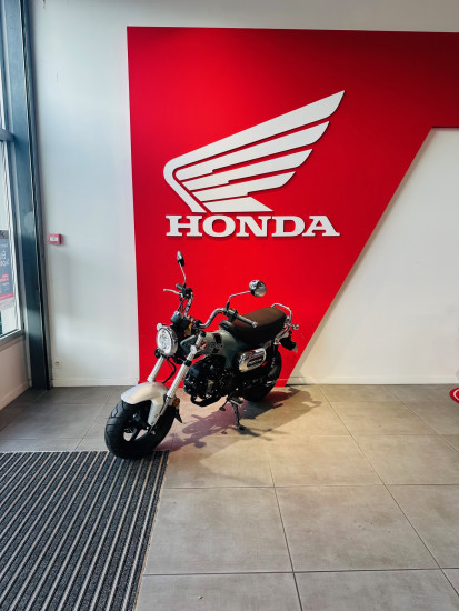 HONDA DAX ST125 - BEAUCOUZE