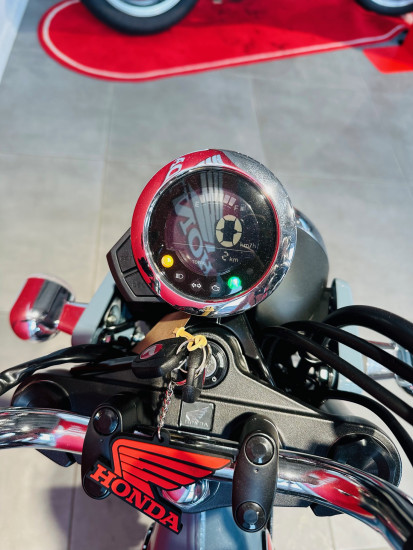 HONDA DAX ST125 - BEAUCOUZE