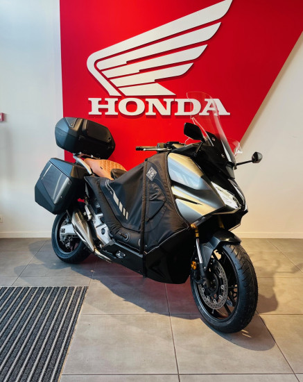 HONDA FORZA 750 - BEAUCOUZE