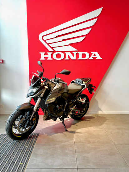 HONDA HORNET 750 - BEAUCOUZE