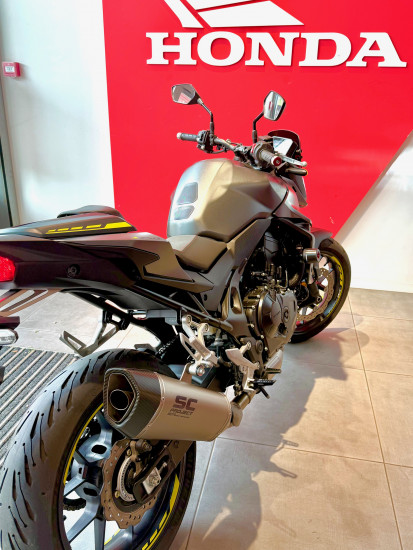 HONDA HORNET 750 - BEAUCOUZE