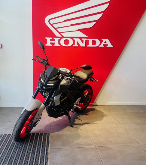 YAMAHA MT125 MT 125 - BEAUCOUZE