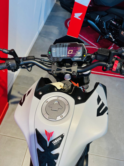 YAMAHA MT125 MT 125 - BEAUCOUZE