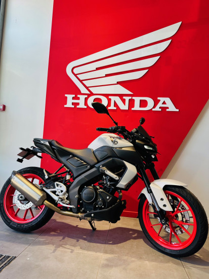 YAMAHA MT125 MT 125 - BEAUCOUZE